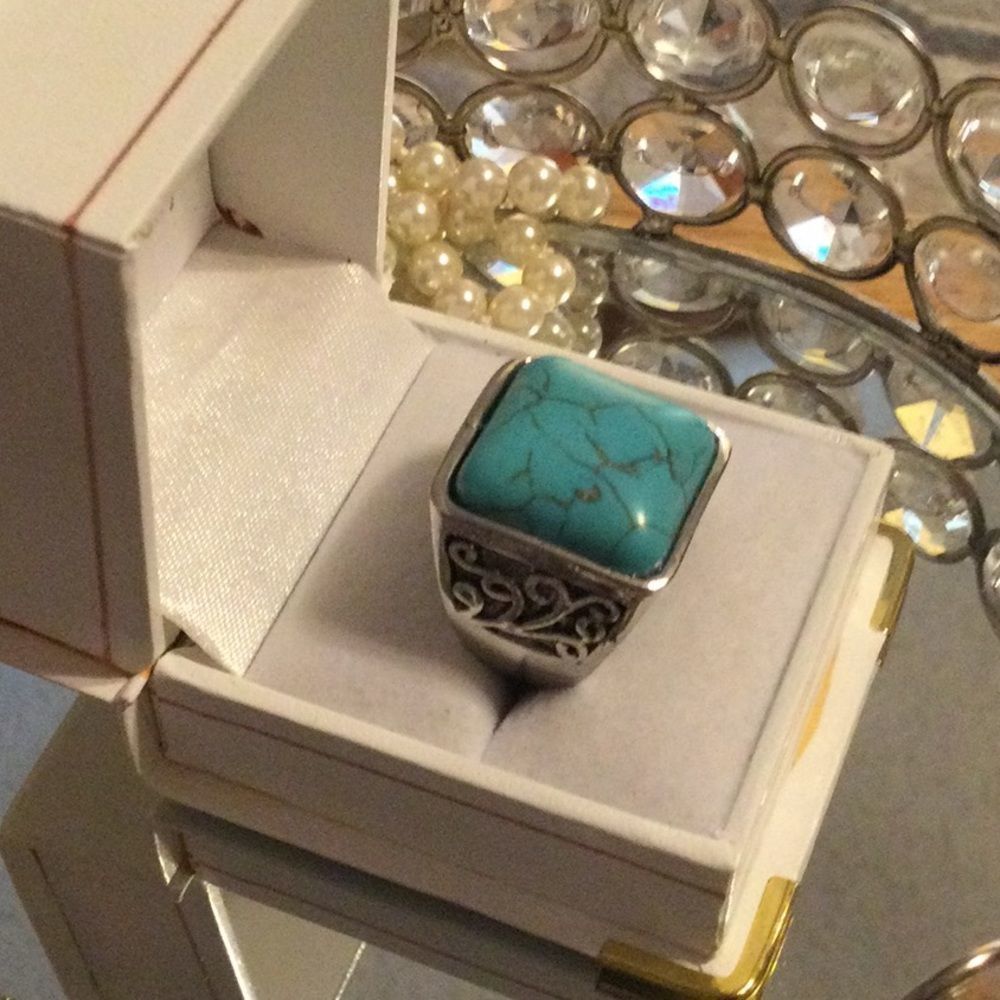Large kingman mine Turquoise and silver Mens or woman’s ring size 10